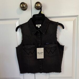 NWT Wrangler Retro Black “Frayed Denim Western Snap Tank” Wmns Size S Small